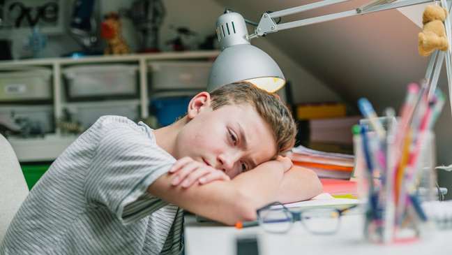 This chronic form of depression can begin in childhood or adolescence. This chronic form of depression can begin in childhood or adolescence.
