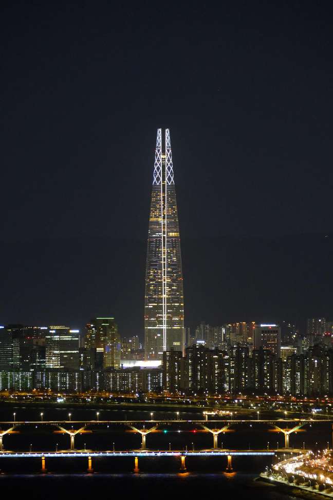 At 555 meters high, this is the tallest building on the Korean peninsula.