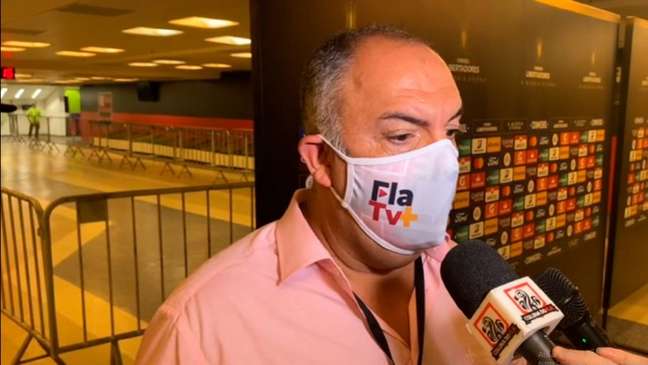 Braz falou com a imprensa após a classificação do Flamengo (Foto: Reprodução)