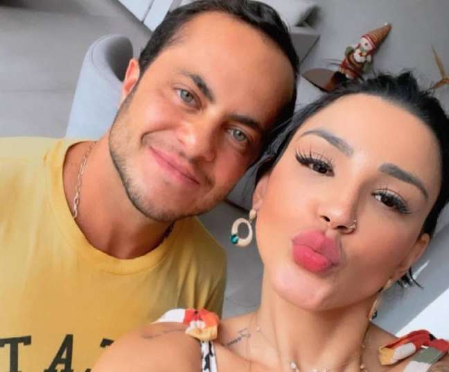 Thammy Miranda forbids her adoptive sister from using her last name and bonding with Gretchen Thammy Miranda forbids her adoptive sister from using her last name and bonding with Gretchen