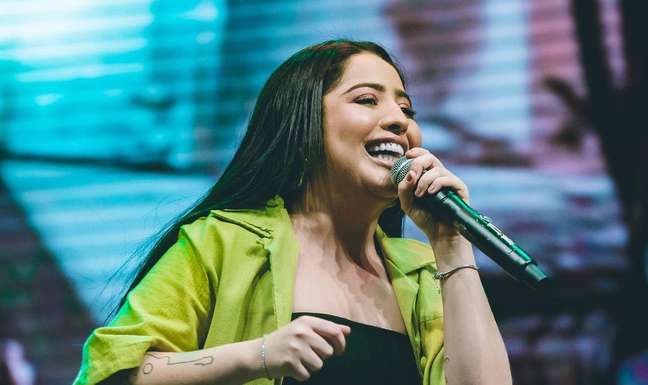 Between fame and hunger: Mari Fernandez felt the divine presence and changed her life