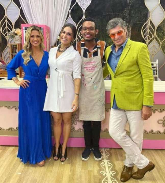Nathan between Beca Milano, Nadja Haddad and Olivier Anquier, from 'Bake Off Brasil' Nathan between Beca Milano, Nadja Haddad and Olivier Anquier, from 'Bake Off Brasil'