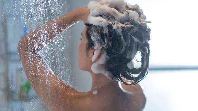 Washing your hair properly prevents hair loss - Washing your hair properly prevents hair loss -