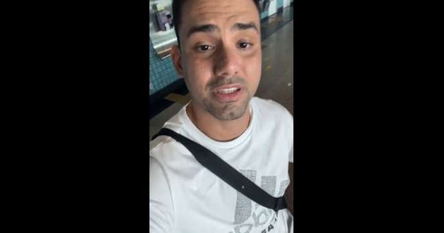 Após sofrer assalto, Flazoeiro diz que recuperou equipamentos em favela do Rio de Janeiro