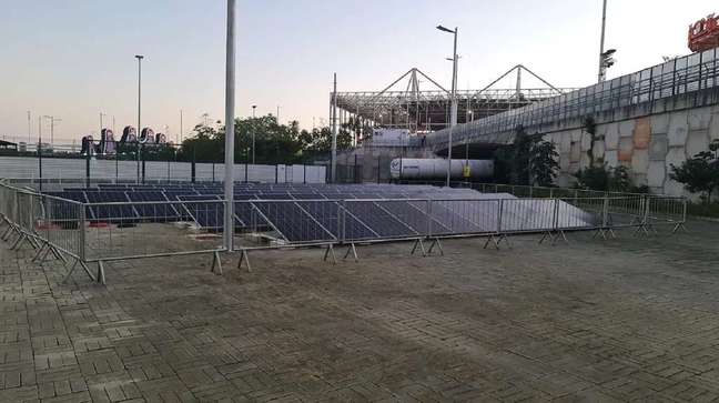 Mobile solar panels at the Velodrome for Rock in Rio / Advertising: Heineken