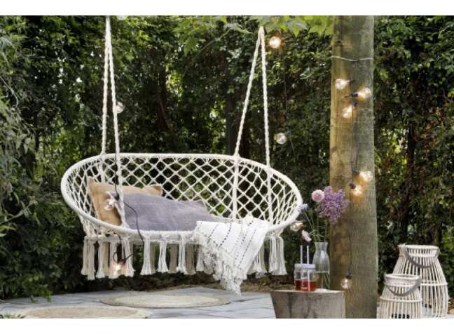 Add a swing to entertain guests Add a swing to entertain guests