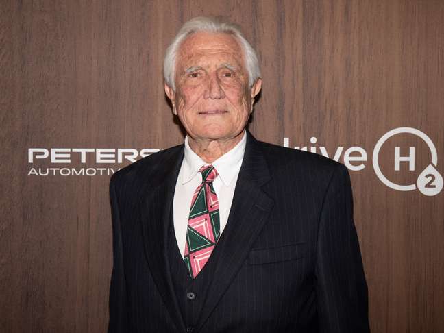 James Bond actor is accused of homophobia and machismo and apologizes for “disgusting performance”