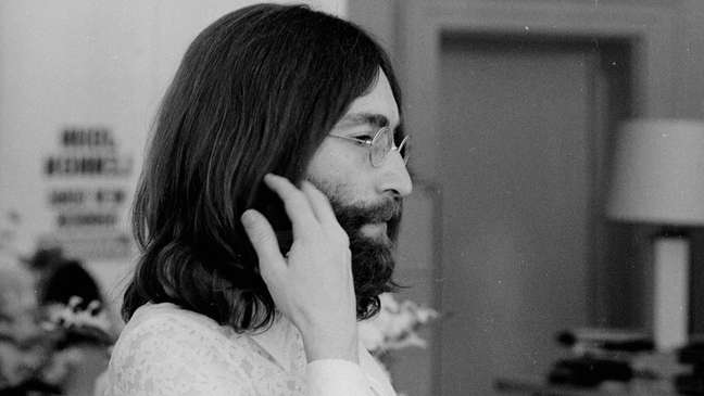 In twelve days, Luiz Garrido estimates he took nearly 400 photographs of John Lennon and Yoko Ono. In twelve days, Luiz Garrido estimates he took nearly 400 photographs of John Lennon and Yoko Ono.