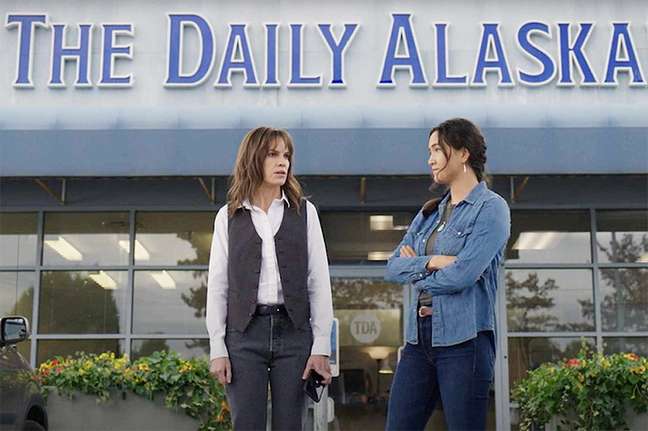 Hilary Swank is a reporter in the trailer for the new series “Alaska Daily”