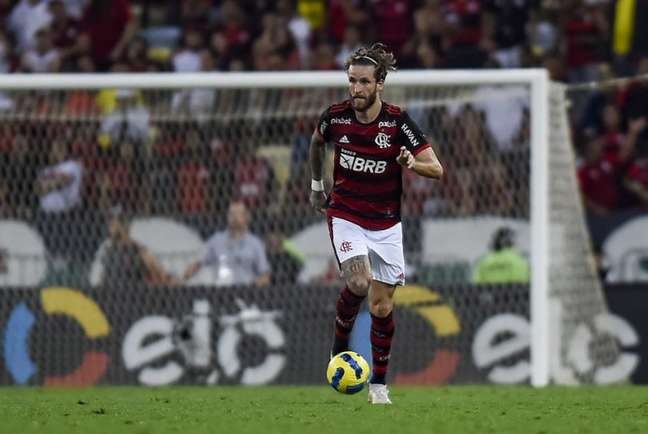 Em alta, Léo Pereira celebra marca de 100 jogos pelo Flamengo: Muita coisa se passou