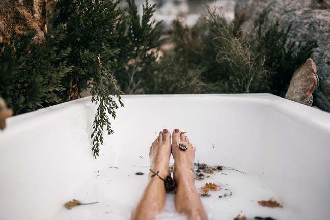 Waning Moon in Gemini this Saturday: Learn powerful energy cleansing