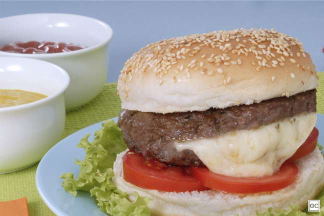 Picanha burger stuffed with mozzarella |  Photo: Kitchen guide