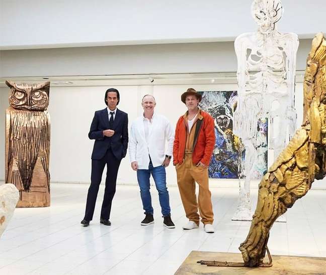 Brad Pitt makes his debut as a sculptor in an exhibition in Finland Brad Pitt makes his debut as a sculptor in an exhibition in Finland