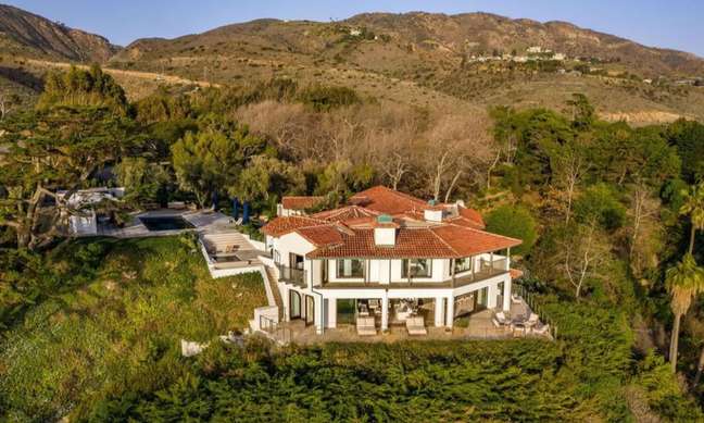 Discover Kim Kardashian's new residence Discover Kim Kardashian's new residence