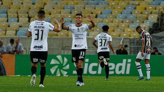 Tabela na reta final do Brasileirão pode ajudar o Corinthians a melhorar desempenho como visitante