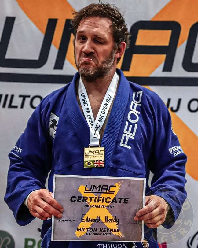 Tom Hardy appears by surprise and wins the Jiu-Jitsu competition Tom Hardy appears by surprise and wins the Jiu-Jitsu competition