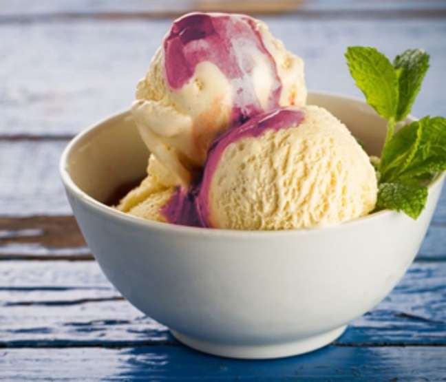 Vanilla ice cream with grape syrup Vanilla ice cream with grape syrup