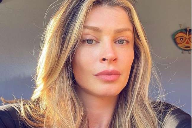 Grazi Massafera undergoes a procedure to stimulate the production of collagen