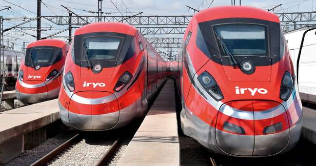 Spain gets new fast trains connecting Madrid and Barcelona Spain gets new fast trains connecting Madrid and Barcelona