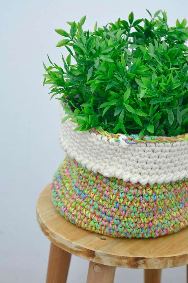 25. Multicolored basket. Source: Circle 25. Multicolored basket. Source: Circle