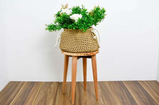 27. Ocher basket. Source: Circle 27. Ocher basket. Source: Circle