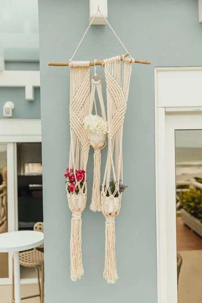 26. Plant holder in macrame. Source: Circle 26. Plant holder in macrame. Source: Circle