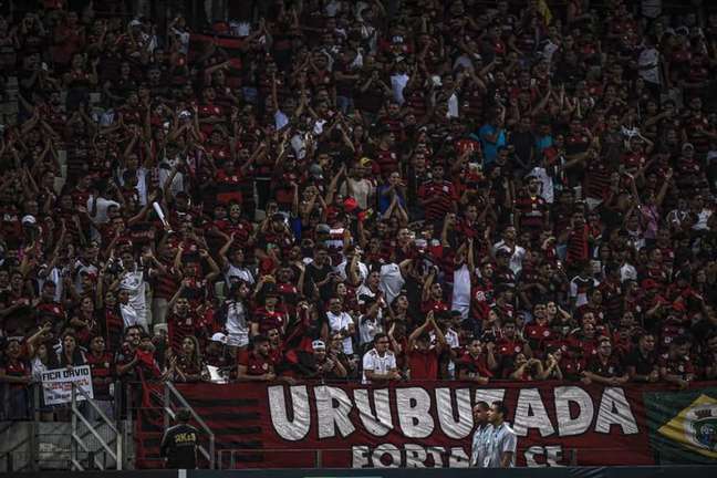 Flamengo bate recorde de público visitante no Brasileirão e garante renda milionária ao Fortaleza