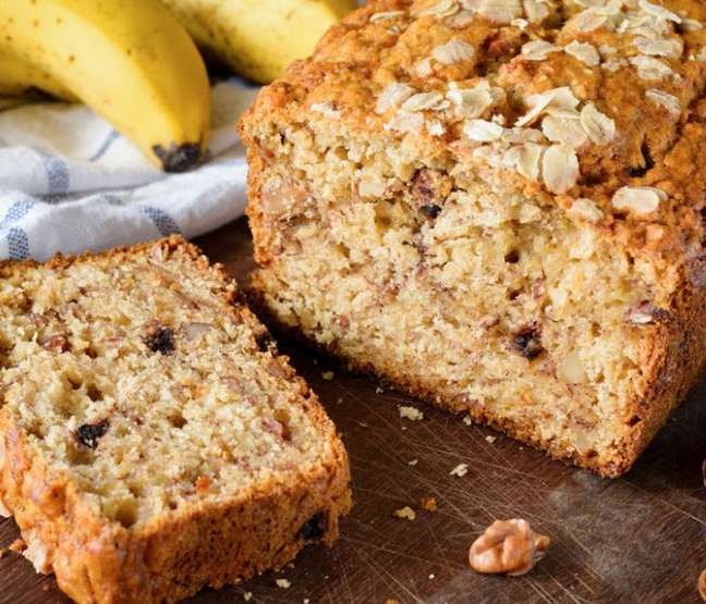 Banana and oat cake - Banana and oat cake -