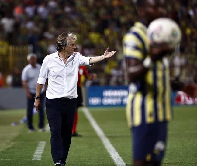 Primeiro clássico de Jorge Jesus na Turquia quebra marca que durava desde 1995