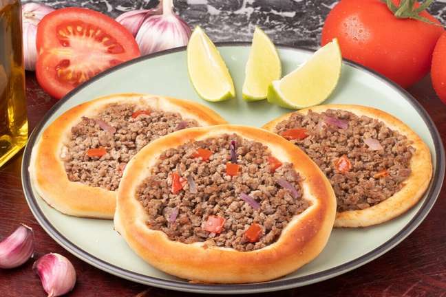 3 simple and delicious esfiha recipes 3 simple and delicious esfiha recipes