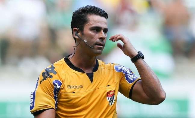 CBF designa arbitragem paulista para jogo entre Flamengo x Internacional; confira