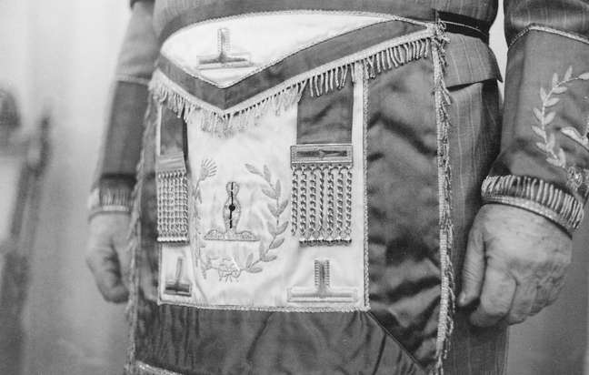Secret Society? Religion? Masters clarify myths and truths about Freemasonry Secret Society? Religion? Masters clarify myths and truths about Freemasonry