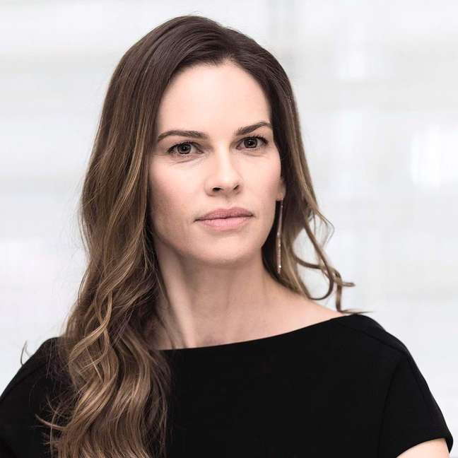 Hilary Swank is expecting twins at 48
