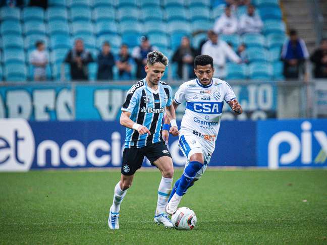 Grêmio recovers, defeats CSA at home and gets closer to accession in Serie B
