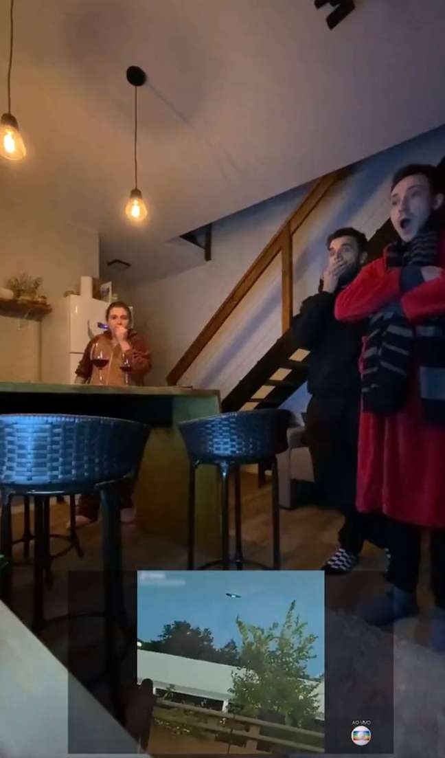 Writer Goes Viral After Tricking Friends With “Alien Arrival” In Globo’s Duty Writer Goes Viral After Tricking Friends With “Alien Arrival” In Globo’s Duty