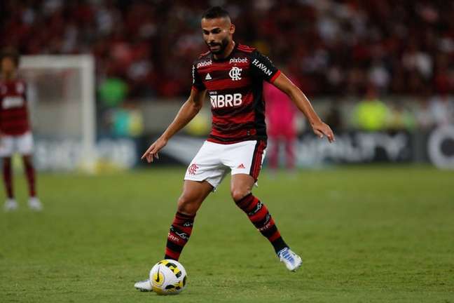 Thiago Maia celebra marca pelo Flamengo e manda recado para a torcida antes de finais
