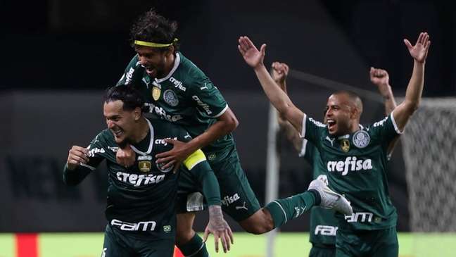 Em temporada artilheira pelo Palmeiras, Gómez marca mais um e entra para a história
