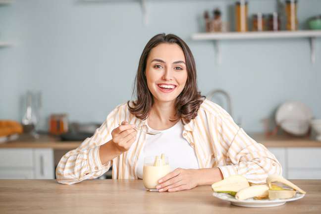 Find out how snacks help keep your diet balanced Find out how snacks help keep your diet balanced