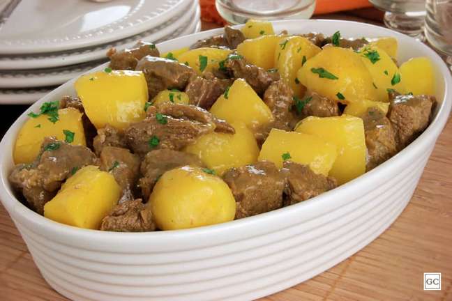 Beef stew with cassava – Photo: Guia da Cozinha