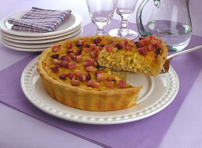 Chicken pie with cream of corn and cream cheese - Photo: Guia da Cozinha