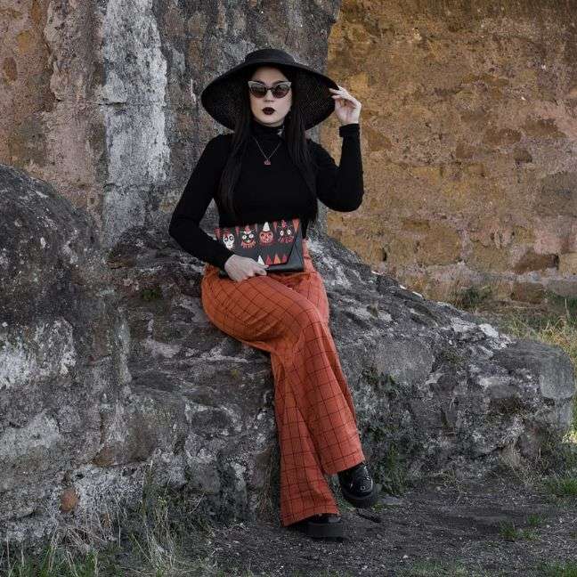 How about dressing up as a modern witch? - How about dressing up as a modern witch? -