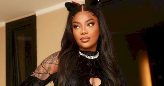 Ludmilla thwarts criticism of the expensive “Numanice” tickets.