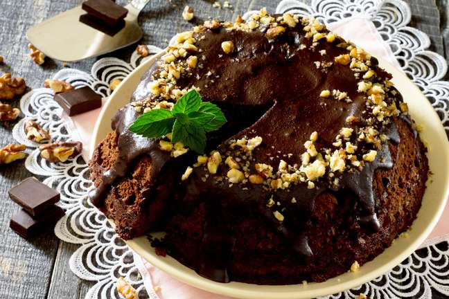Chocolate Cake With Nuts Chocolate Cake With Nuts