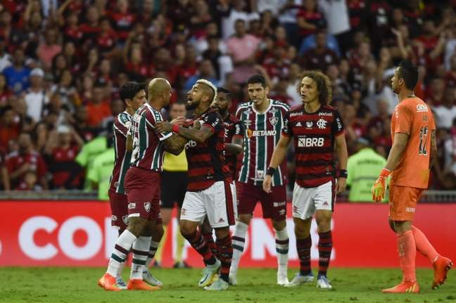 Jogadores do Flamengo são julgados por confusão em jogo contra o Flu; Marinho é absolvido