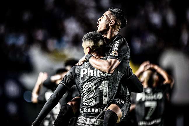 Na estreia de Miguelito, Santos goleia Juventude na Vila e ganha respiro na  briga pela Libertadores