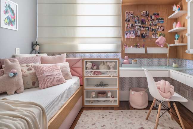 Bed linen, pillows and blanket by Eliana Sposito Baby Store. Manufacturer: Mayra Navarro Bed linen, pillows and blanket by Eliana Sposito Baby Store. Manufacturer: Mayra Navarro