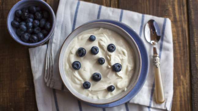 The nutrition psychiatrist recommends the consumption of white yogurt and blueberries The nutrition psychiatrist recommends the consumption of white yogurt and blueberries