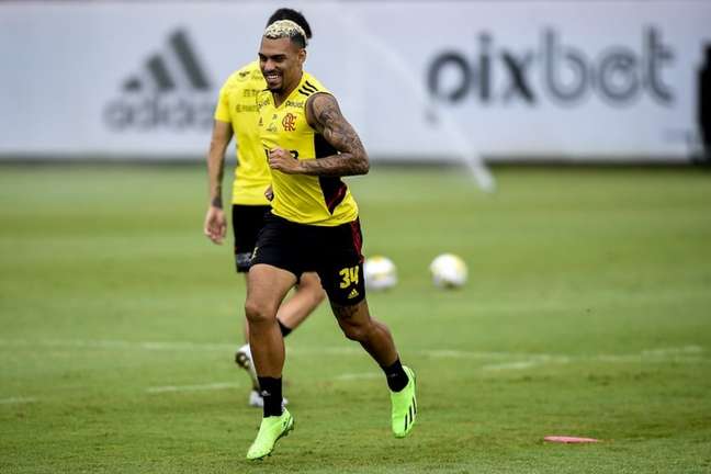 Matheuzinho no meio de campo do Flamengo faz parte do planejamento de Dorival Júnior; entenda