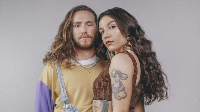 Priscilla Alcantara and Vitor Kley launch a new version of “Tudo Pah”;  listens