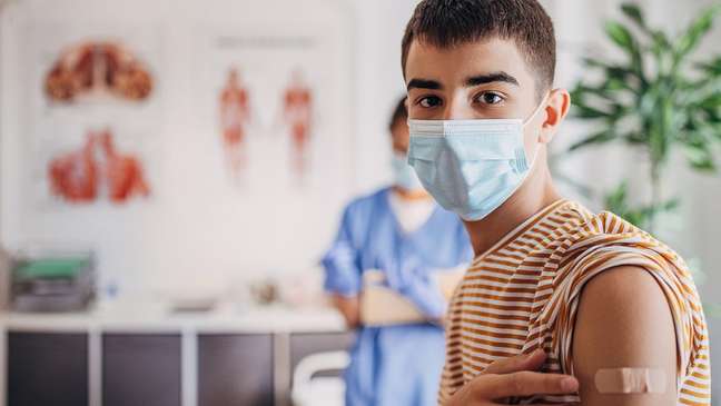 Educar jovens e seus pais sobre a import&acirc;ncia da vacina&ccedil;&atilde;o &eacute; essencial, diz M&ocirc;nica Levi, diretora da Sociedade Brasileira de Imuniza&ccedil;&otilde;es